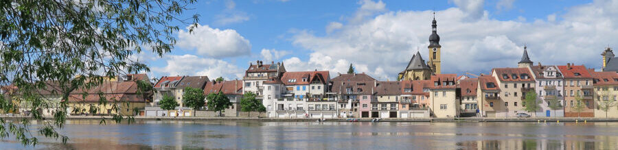 Silhouette der Großen Kreisstadt Kitzingen am Main