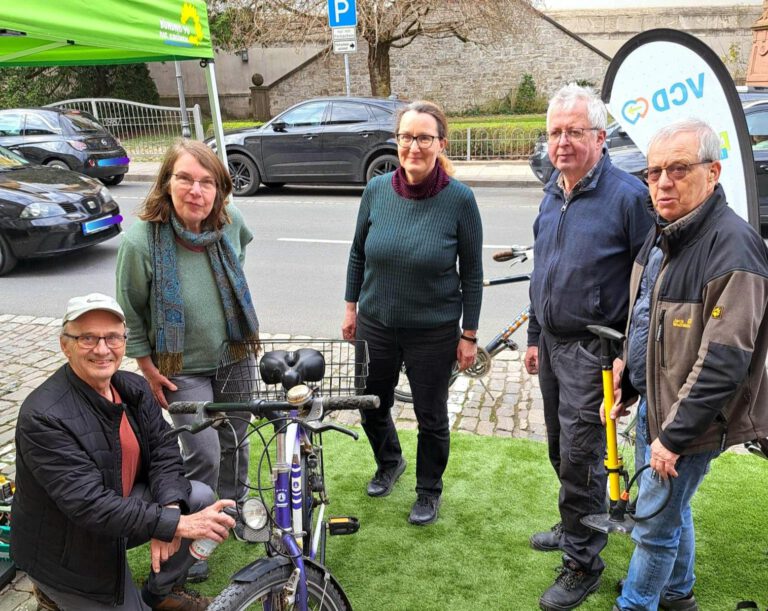Großer Andrang beim Fahrrad-Frühjahrscheck in Kitzingen