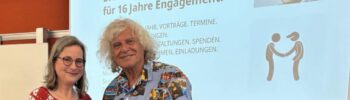 Referentin Eva Trapp verabschiedet ihren Vorgänger Wolfgang Popp im Seniorenbeirat.